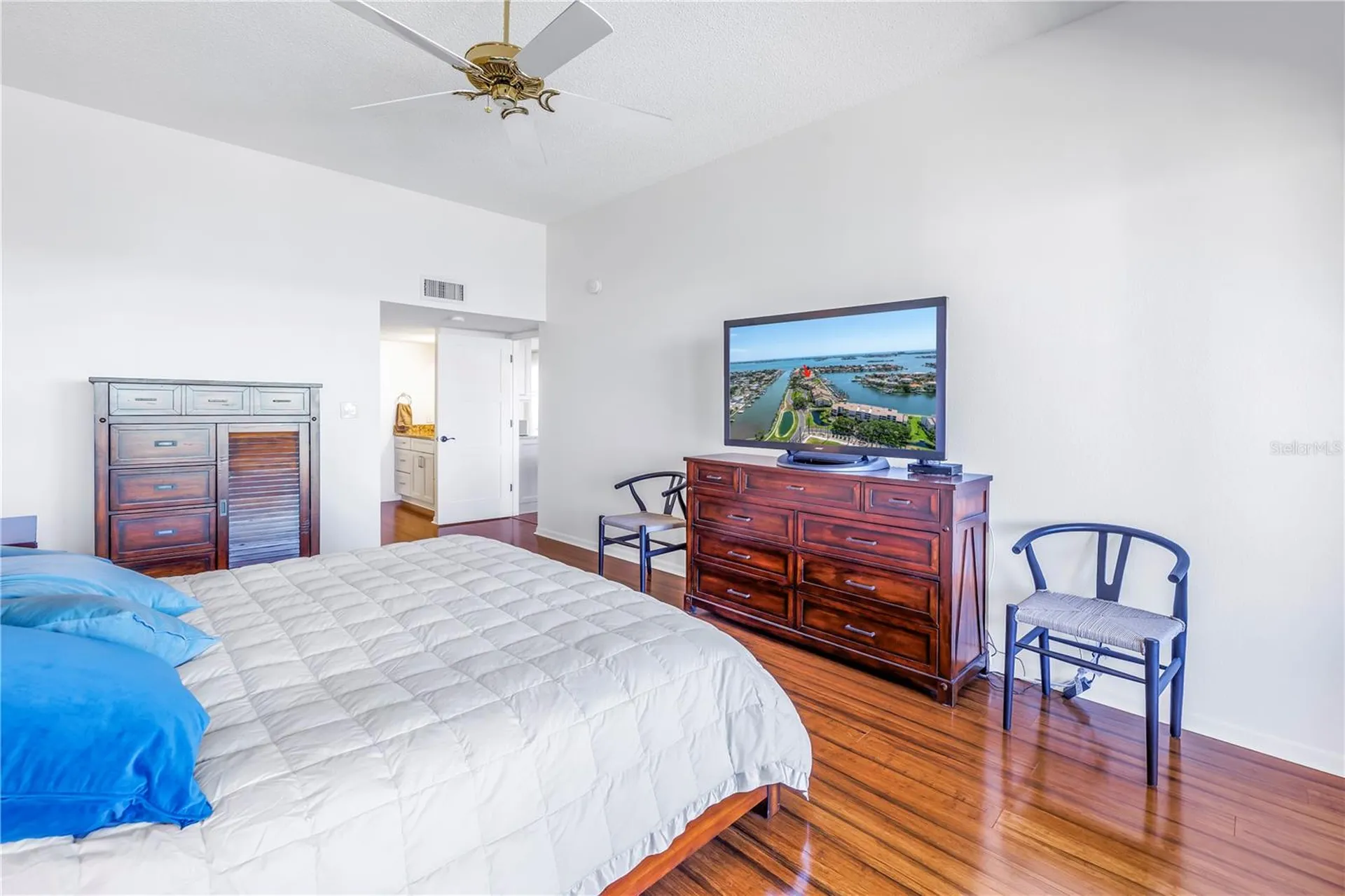 2795 Kipps Colony Drive S St Petersburg FL 33707
