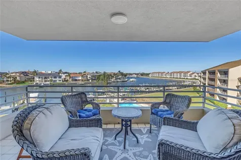 2795 Kipps Colony Drive S St Petersburg FL 33707
