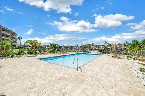2795 Kipps Colony Drive S St Petersburg FL 33707