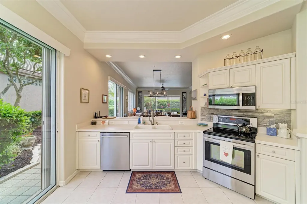 8778 49th Terrace E Bradenton FL 34211