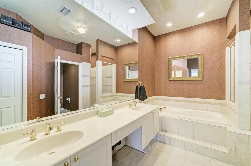 8778 49th Terrace E Bradenton FL 34211