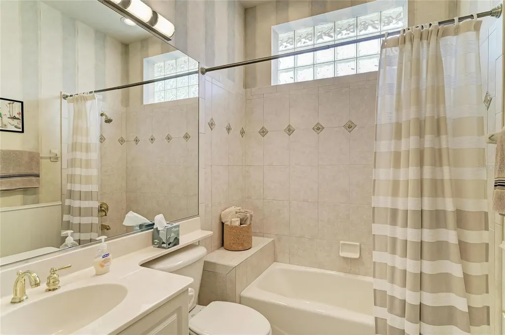 8778 49th Terrace E Bradenton FL 34211