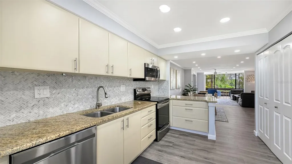 706 Bayport Way Longboat Key FL 34228