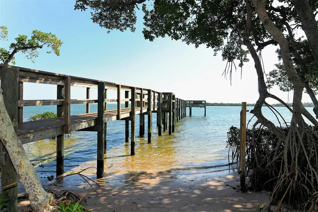 706 Bayport Way Longboat Key FL 34228
