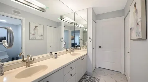 706 Bayport Way Longboat Key FL 34228