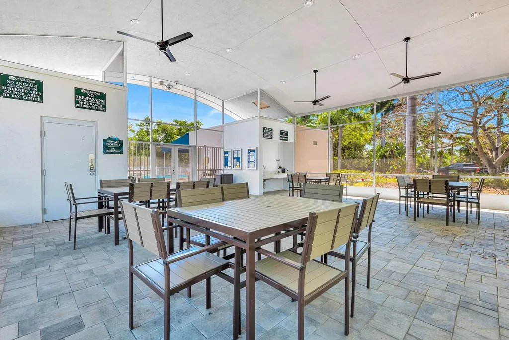 6835 Winslow Street Sarasota FL 34243