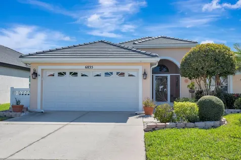 6835 Winslow Street Sarasota FL 34243