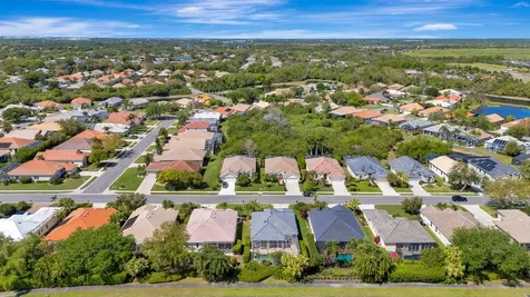 6835 Winslow Street Sarasota FL 34243