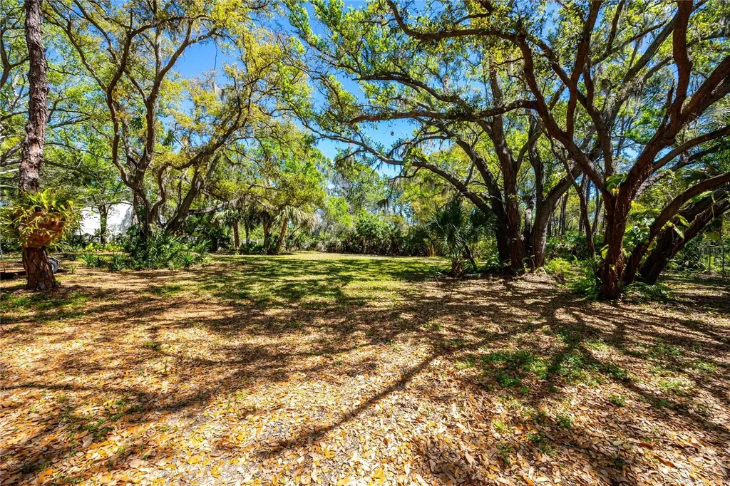 9753 78th Avenue N Seminole FL 33777
