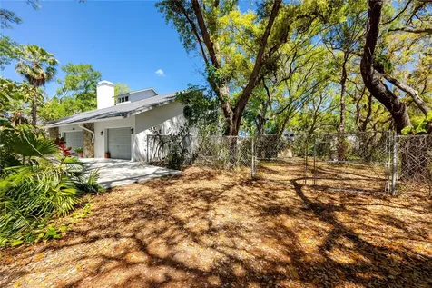 9753 78th Avenue N Seminole FL 33777