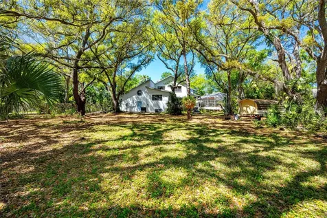 9753 78th Avenue N Seminole FL 33777
