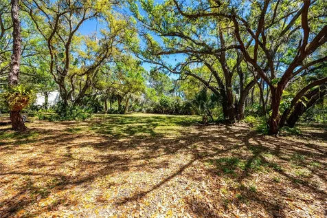 9753 78th Avenue N Seminole FL 33777