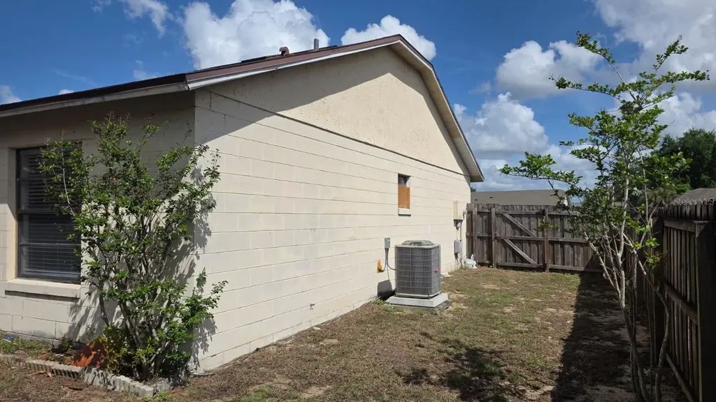 126 Garden Cove Court Orlando FL 32835