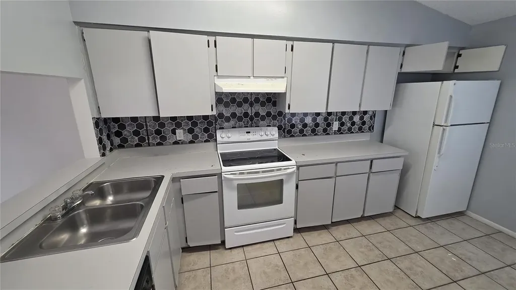 126 Garden Cove Court Orlando FL 32835