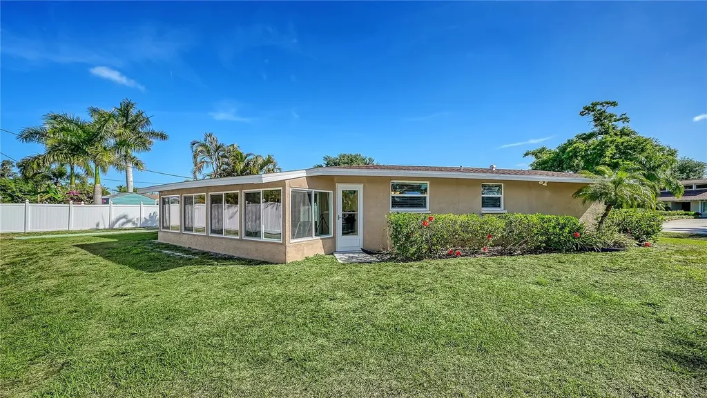 6620 Avenue C Sarasota FL 34231