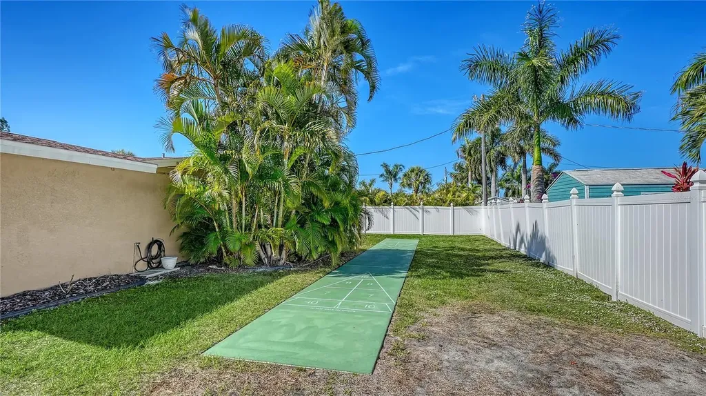 6620 Avenue C Sarasota FL 34231