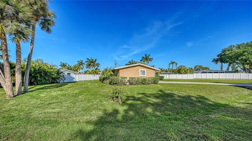 6620 Avenue C Sarasota FL 34231