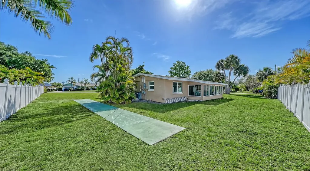 6620 Avenue C Sarasota FL 34231