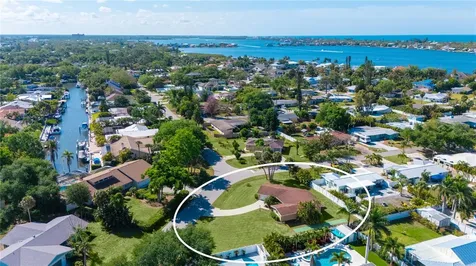 6620 Avenue C Sarasota FL 34231
