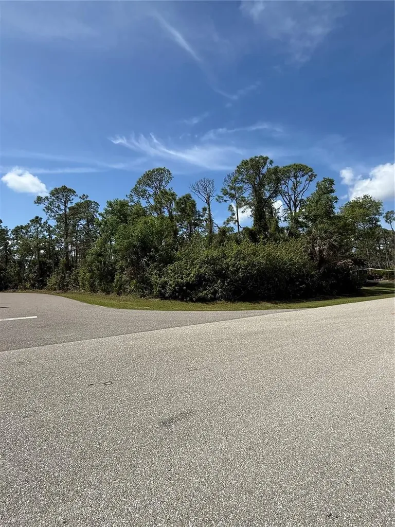 5101 Hopkins Avenue Port Charlotte FL 33981