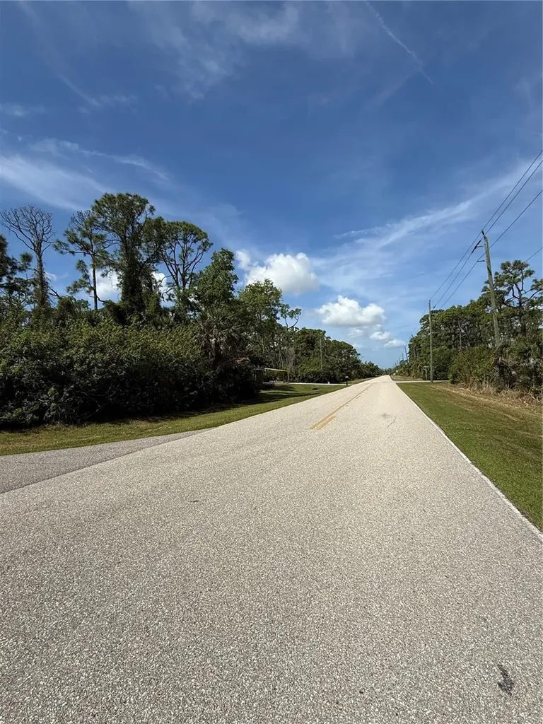 5101 Hopkins Avenue Port Charlotte FL 33981