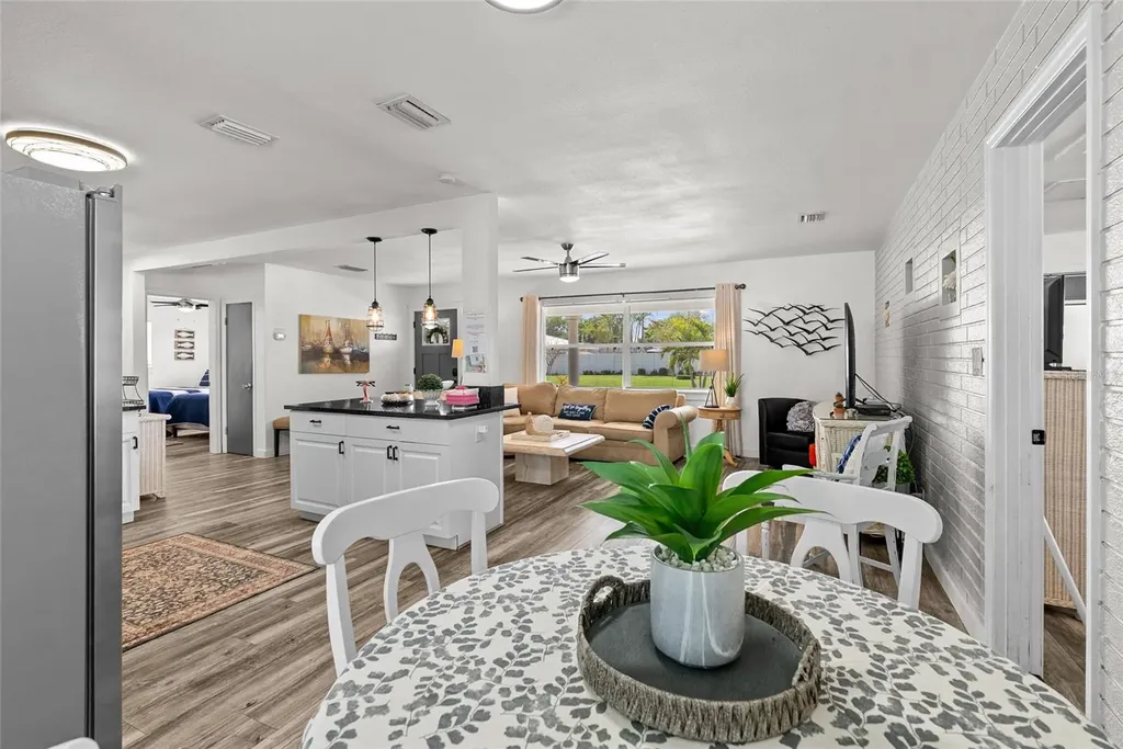 10943 90th Avenue Seminole FL 33772