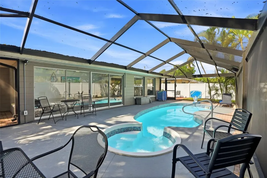 10943 90th Avenue Seminole FL 33772