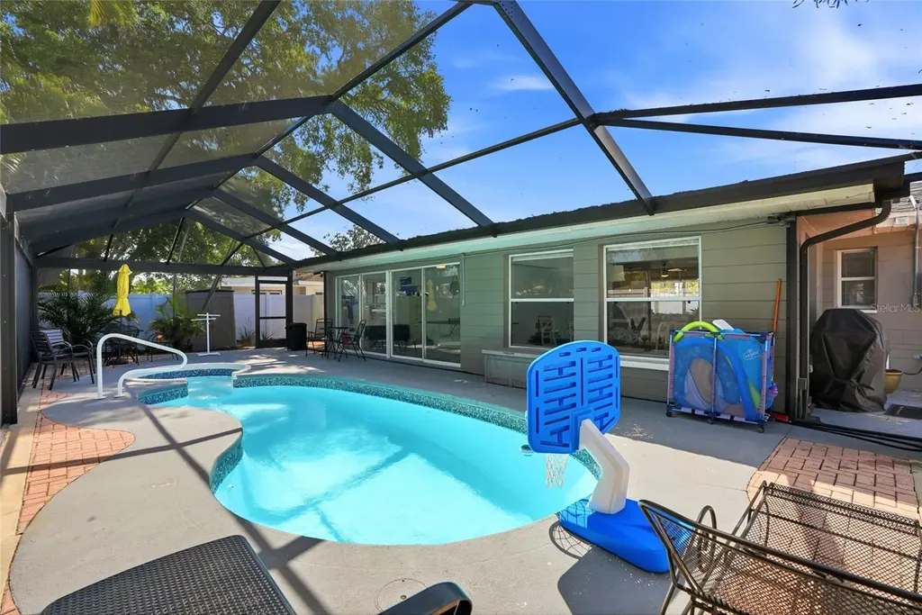 10943 90th Avenue Seminole FL 33772