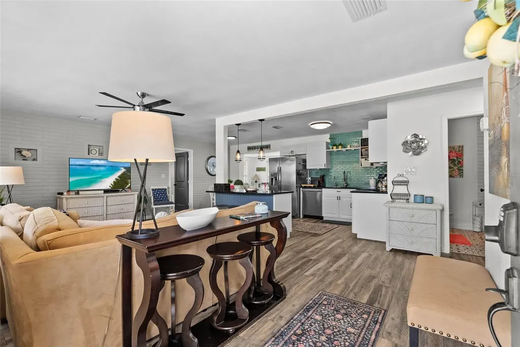 10943 90th Avenue Seminole FL 33772