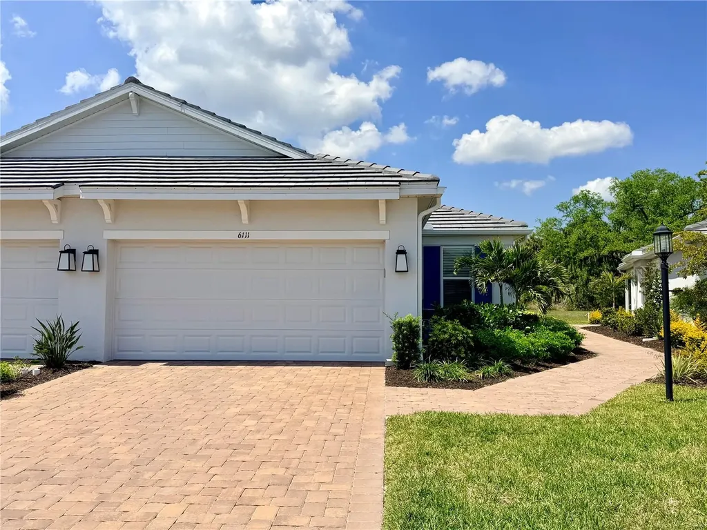 6111 Mesa Glen Bradenton FL 34203