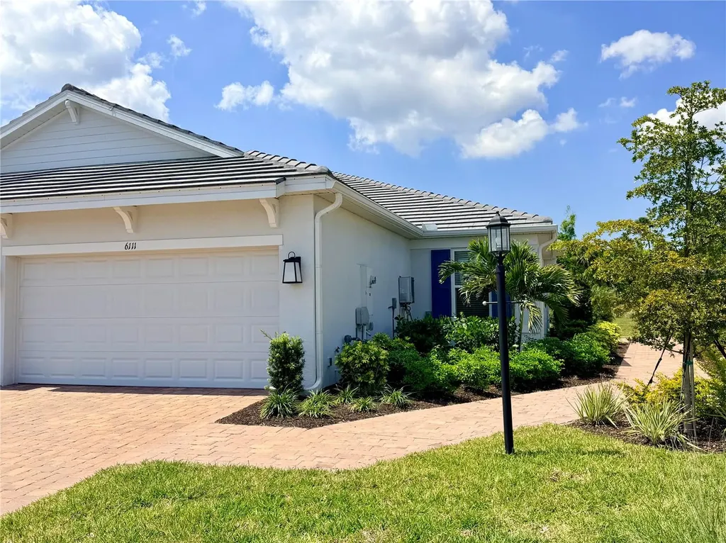 6111 Mesa Glen Bradenton FL 34203