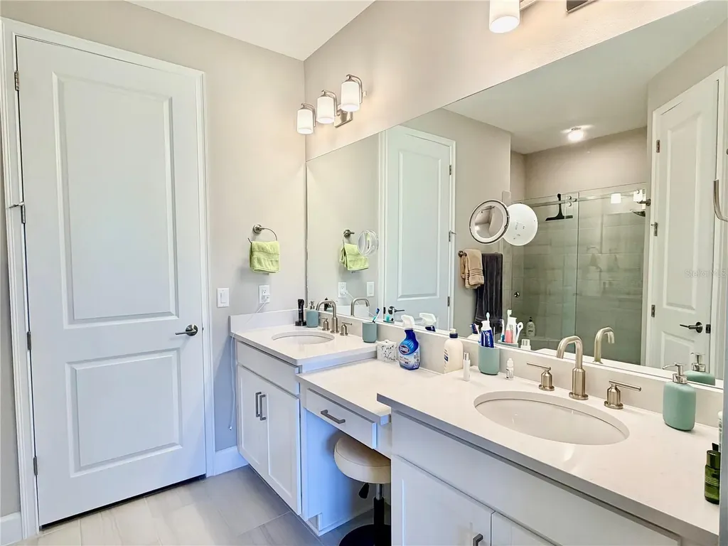 6111 Mesa Glen Bradenton FL 34203
