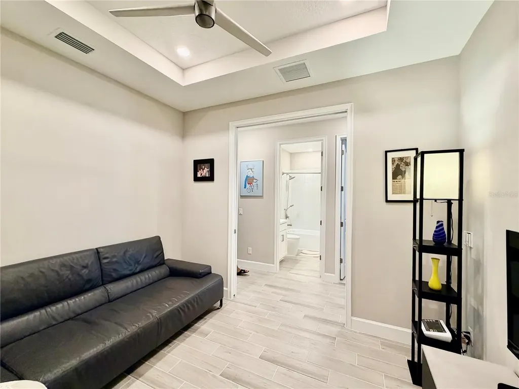 6111 Mesa Glen Bradenton FL 34203
