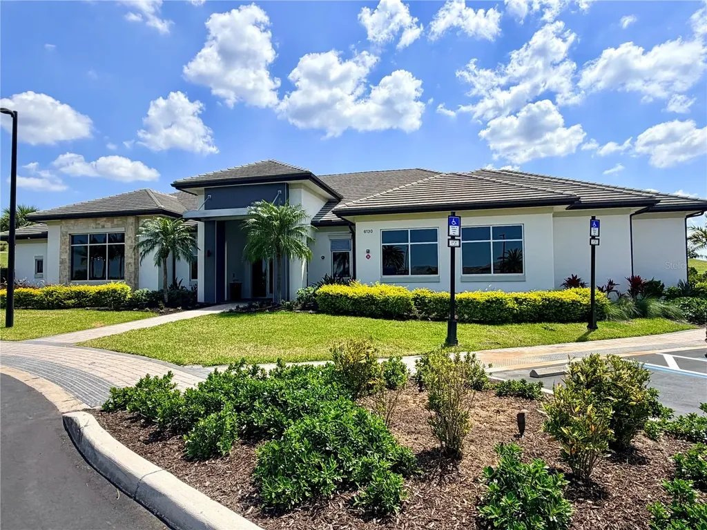 6111 Mesa Glen Bradenton FL 34203