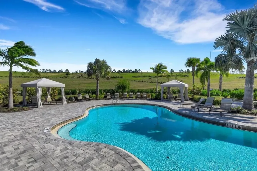 6111 Mesa Glen Bradenton FL 34203