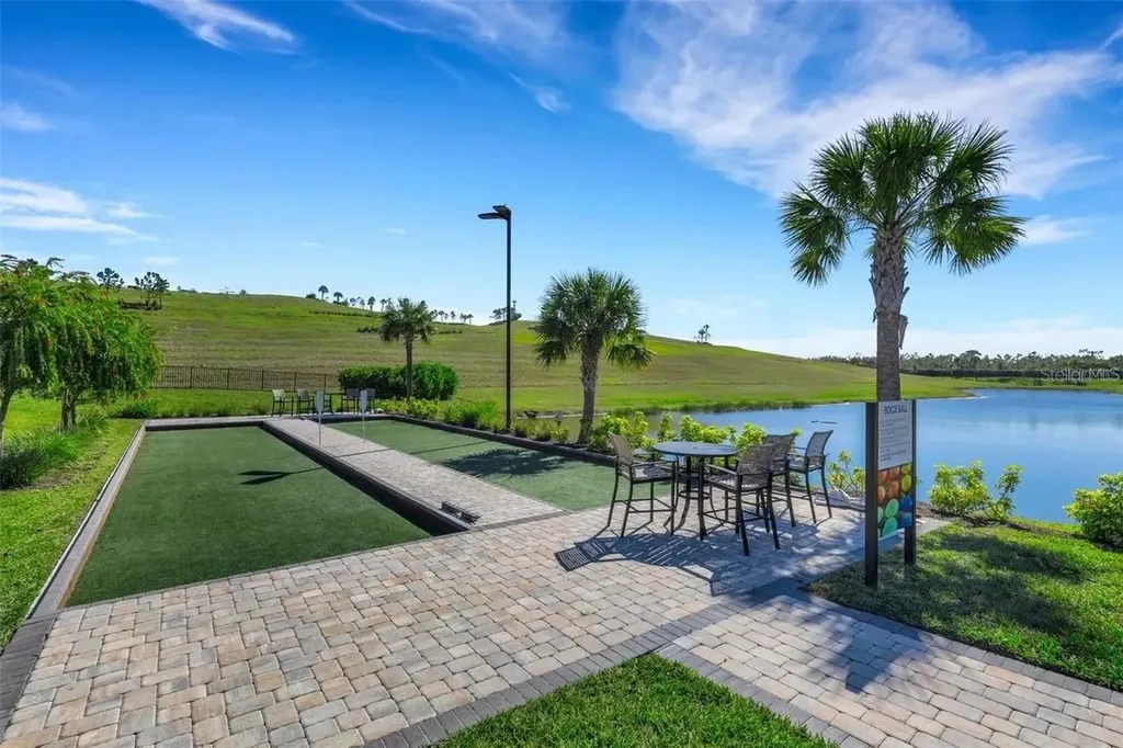 6111 Mesa Glen Bradenton FL 34203