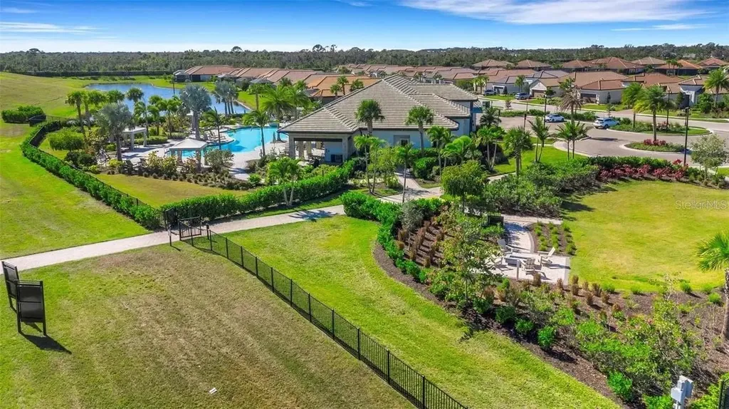 6111 Mesa Glen Bradenton FL 34203