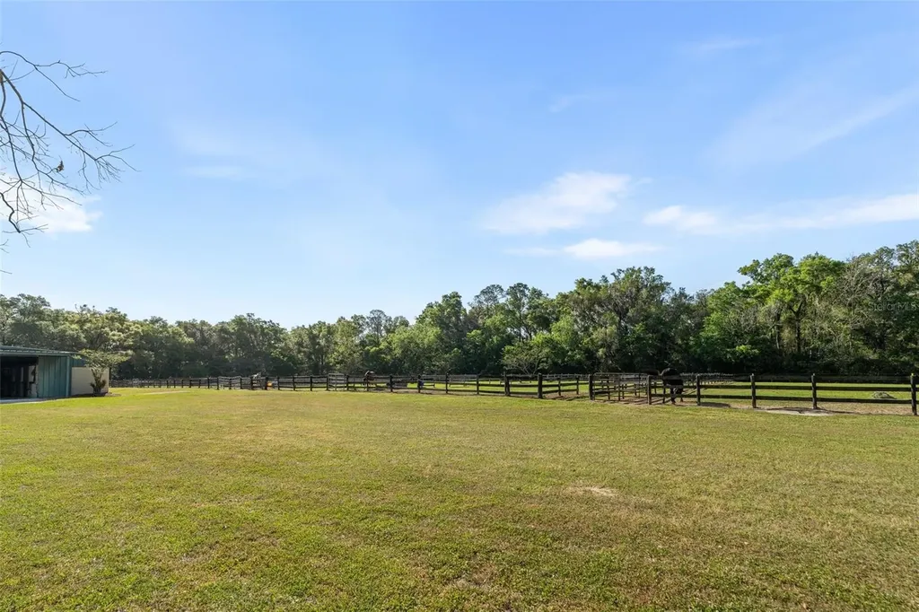 16525 SW 5th Place Newberry FL 32669