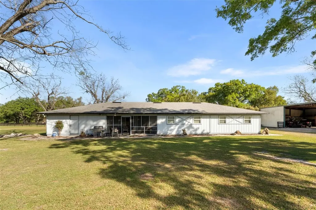 16525 SW 5th Place Newberry FL 32669