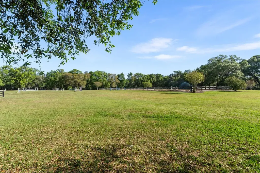 16525 SW 5th Place Newberry FL 32669