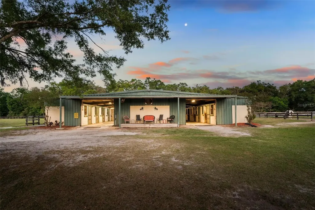 16525 SW 5th Place Newberry FL 32669