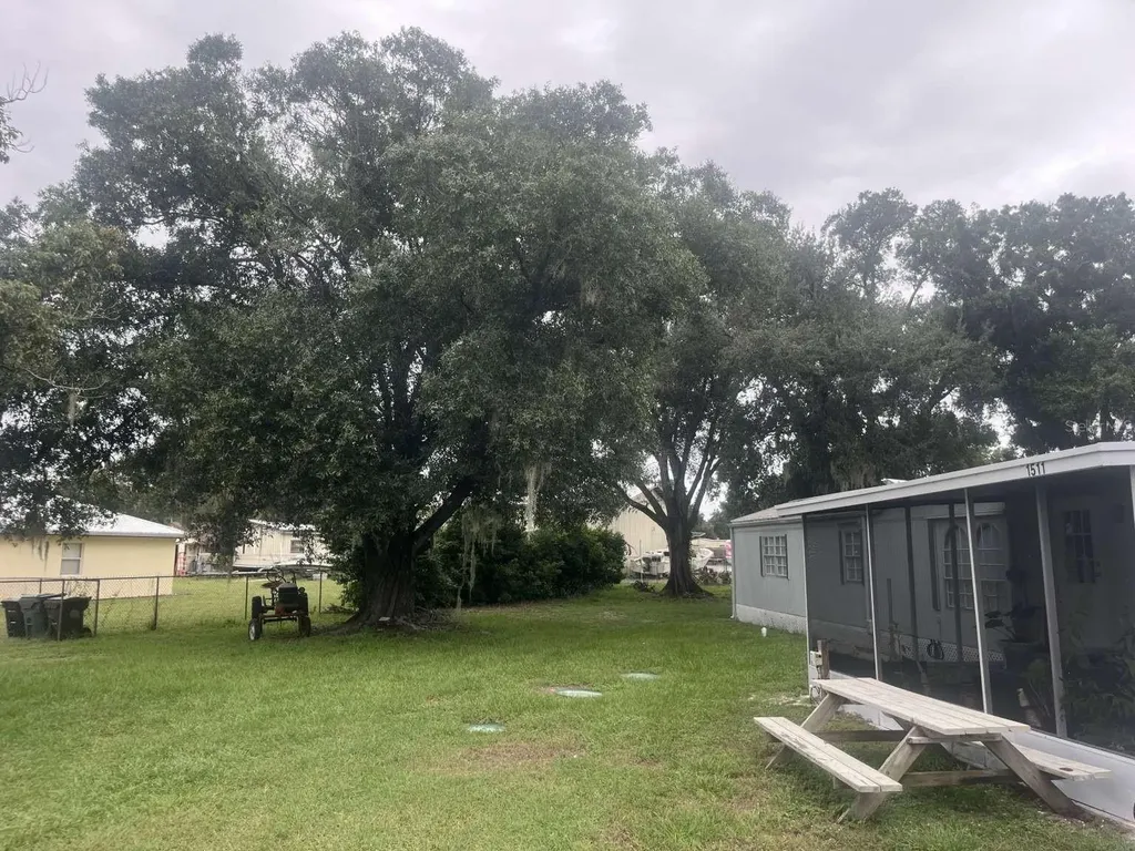 1511 Gaines Road Winter Haven FL 33880