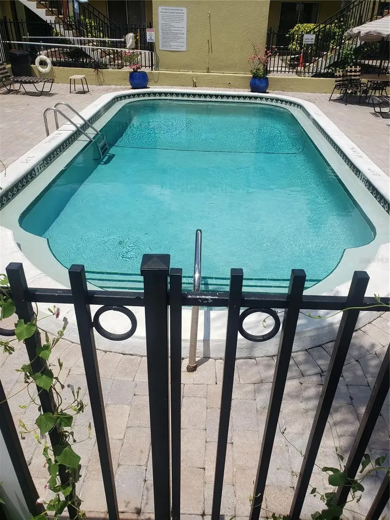 3206 W Azeele Street Tampa FL 33609
