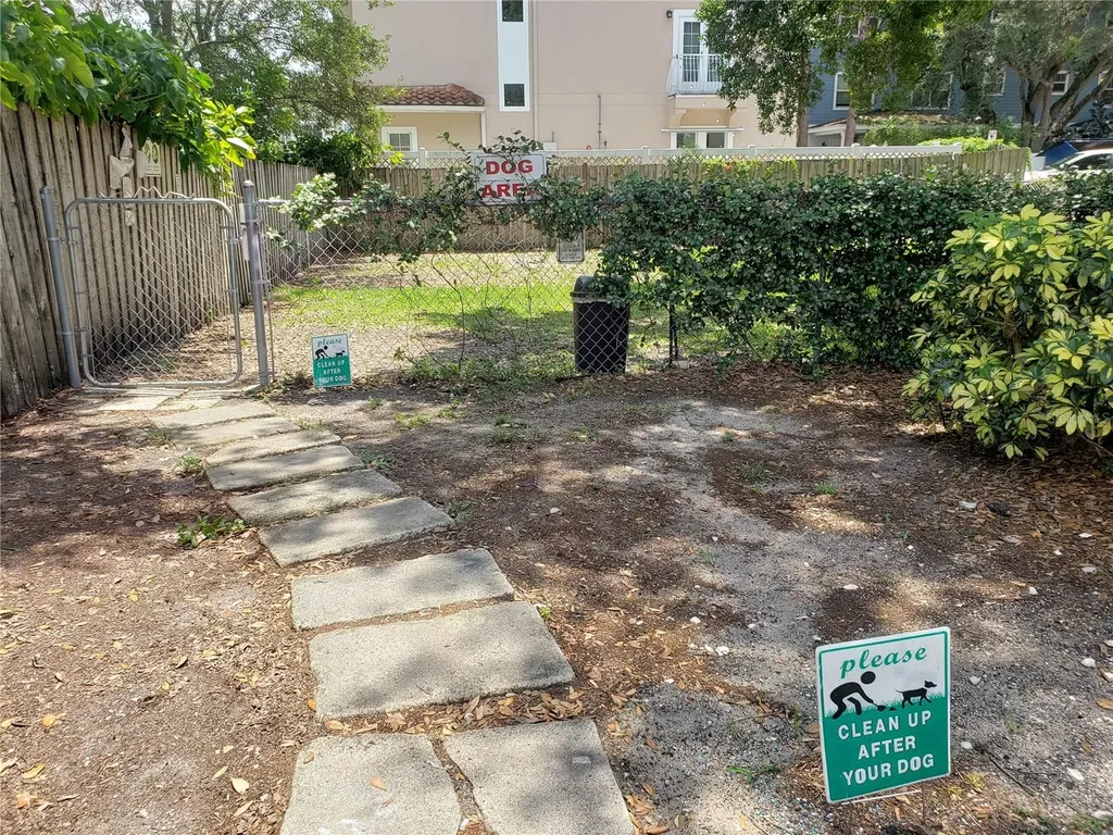 3206 W Azeele Street Tampa FL 33609