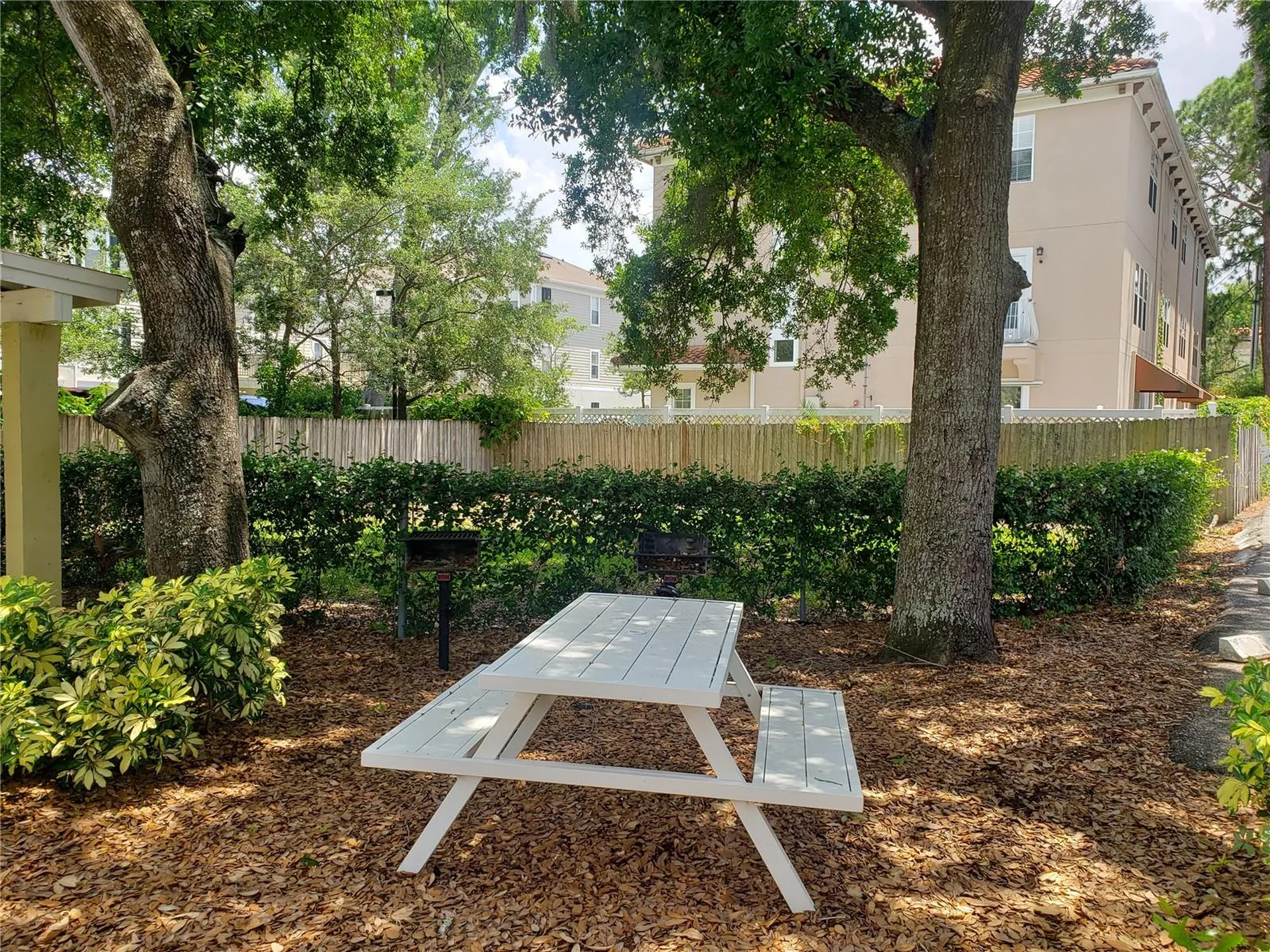 3206 W Azeele Street Tampa FL 33609