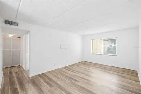 3206 W Azeele Street Tampa FL 33609