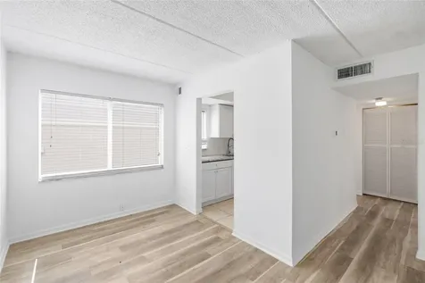 3206 W Azeele Street Tampa FL 33609