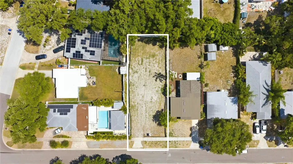 8056 28th Avenue N St Petersburg FL 33710