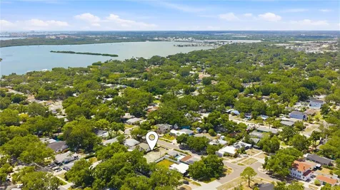 8056 28th Avenue N St Petersburg FL 33710