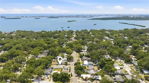 8056 28th Avenue N St Petersburg FL 33710